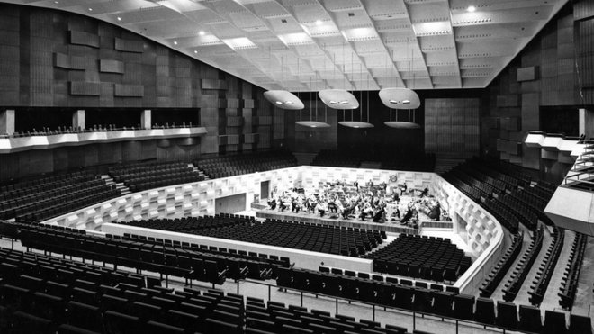 Afbeelding bij Optreden voor een lege Grote Zaal