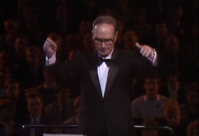 Afbeelding bij Ennio Morricone dirigeert zijn eigen filmmuziek